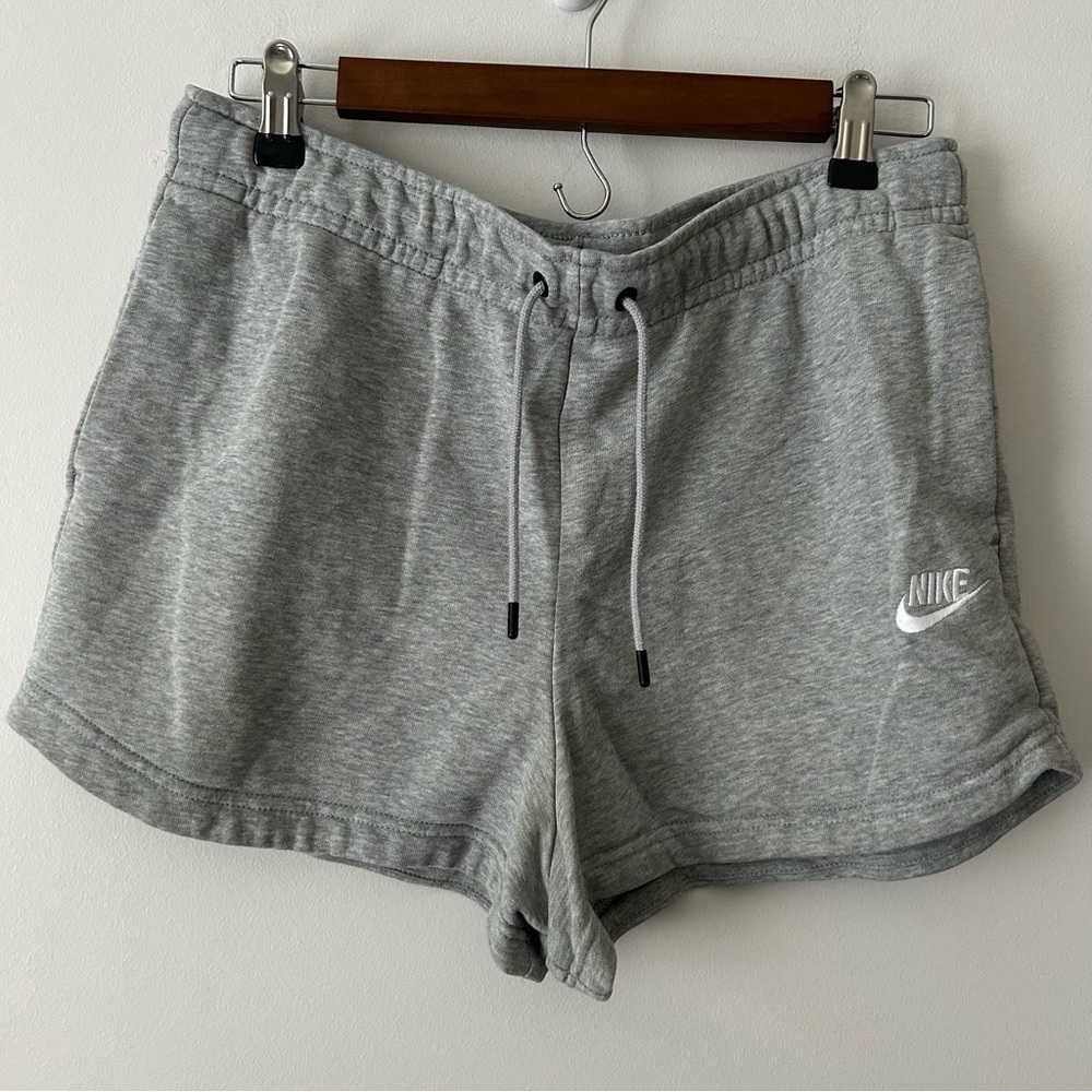 Nike sportswear club French terry athletic shorts M - Picture 2 of 7